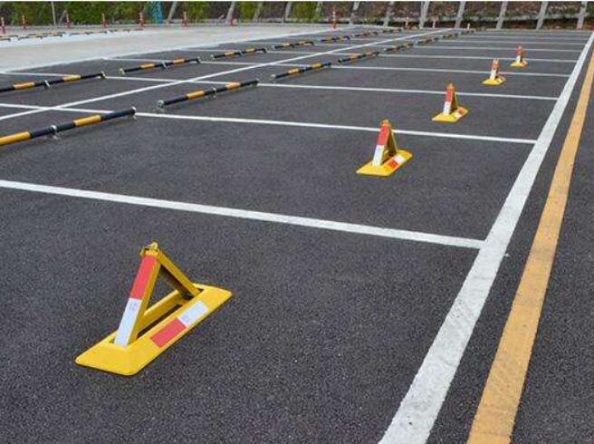 車位劃線