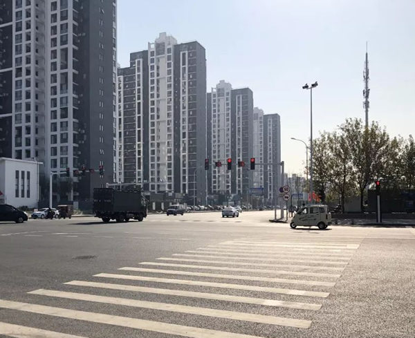 民城路劃線完工已經(jīng)通車