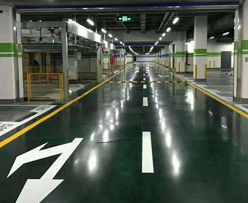 新世紀車庫環(huán)氧地坪施工完成